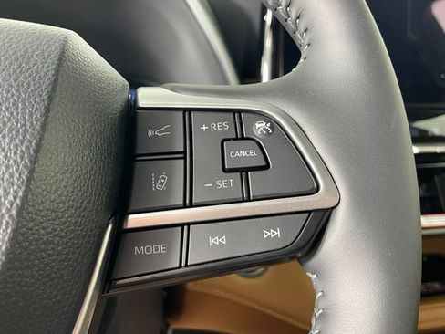 New 2026 Toyota Highlander Platinum AWD/4WD image 7