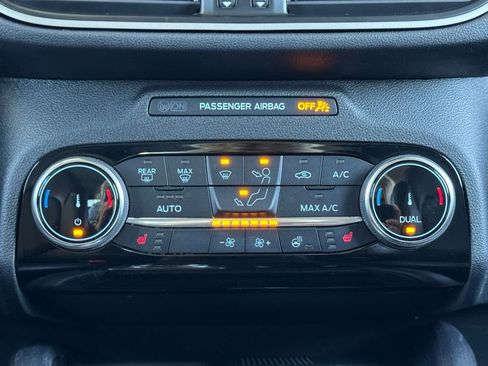 Used 2022 Ford Escape SEL image 20