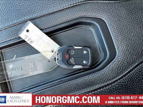 Used 2021 GMC Sierra 1500 Denali w/ Denali Ultimate Package AWD/4WD image 35