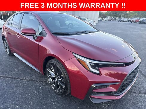 Used 2024 Toyota Corolla SE w/ SE Convenience Package FWD image 31