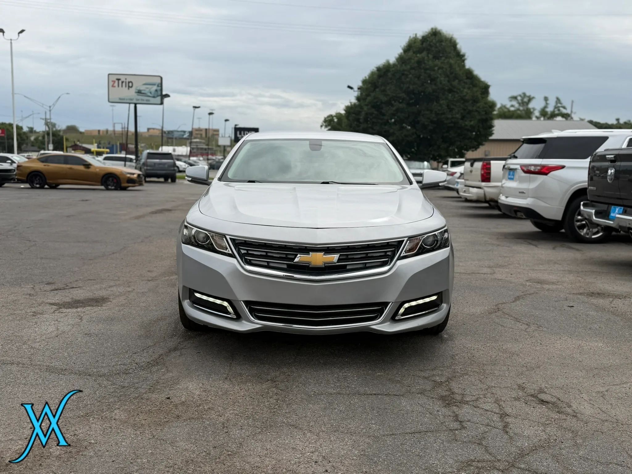 Used 2018 Chevrolet Impala LT w/ LT Convenience Package FWD image 2
