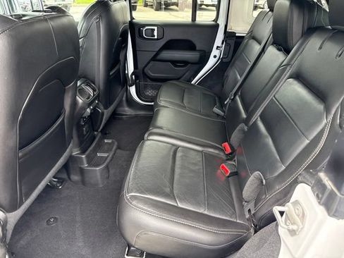 Used 2020 Jeep Wrangler Unlimited Sahara AWD/4WD image 17
