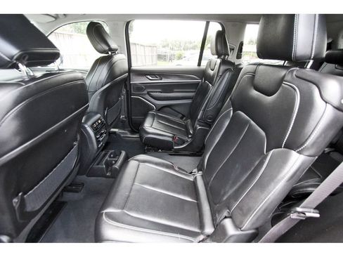 Used 2023 Jeep Grand Cherokee L Limited w/ Trailer Tow Group (B) AWD/4WD image 14
