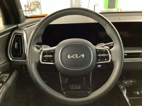 Certified 2024 Kia Sorento SX Prestige w/ Sage Leather Package AWD/4WD image 8