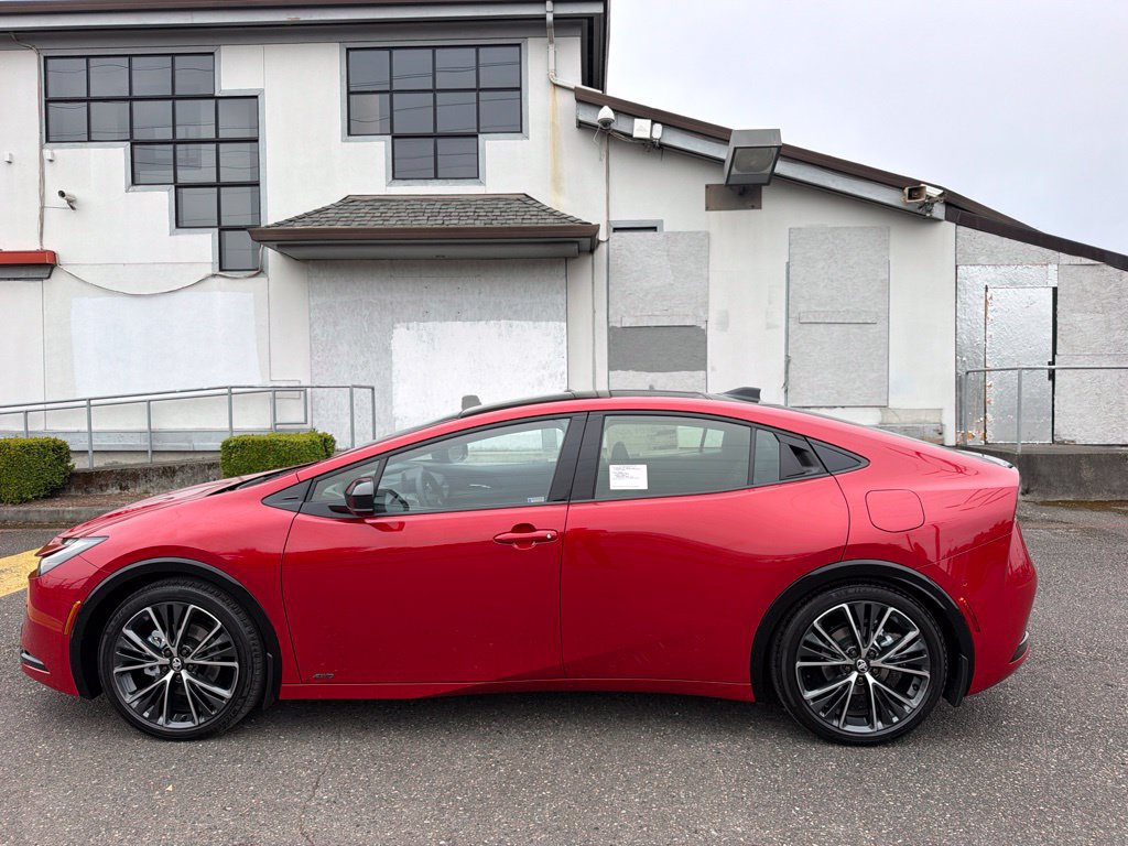 New 2027 Toyota Prius Limited w/ Limited Premium Package AWD/4WD image 8