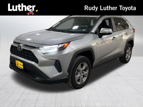 Used 2025 Toyota RAV4 XLE image 1