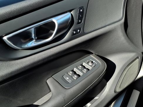 Certified 2025 Volvo S60 B5 Core FWD image 9