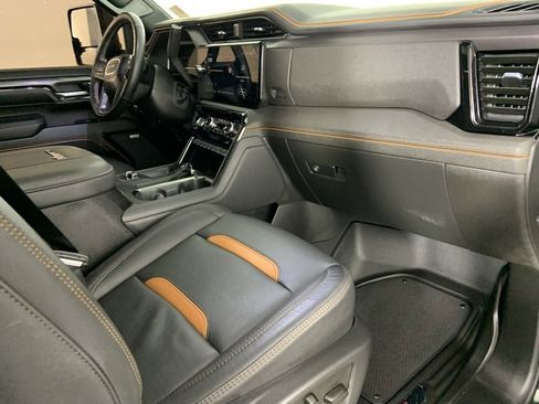 Used 2024 GMC Sierra 2500 AT4 w/ AT4 Premium Plus Package image 16