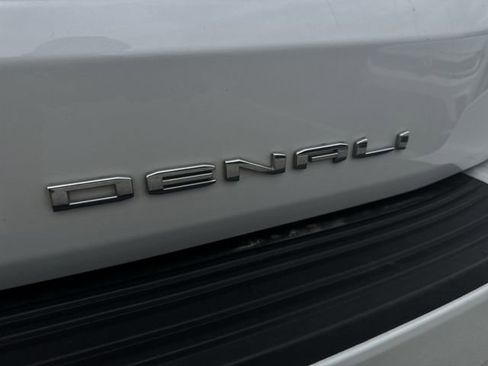 Used 2023 GMC Yukon Denali Ultimate image 33