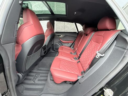 Used 2023 Audi SQ8 Premium Plus AWD/4WD image 24