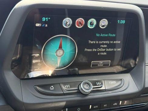 Used 2018 Chevrolet Camaro LT w/ Technology Package RWD image 15