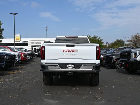Used 2026 GMC Sierra 2500 SLT AWD/4WD image 6