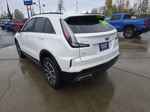 Used 2024 Cadillac XT4 Sport image 3