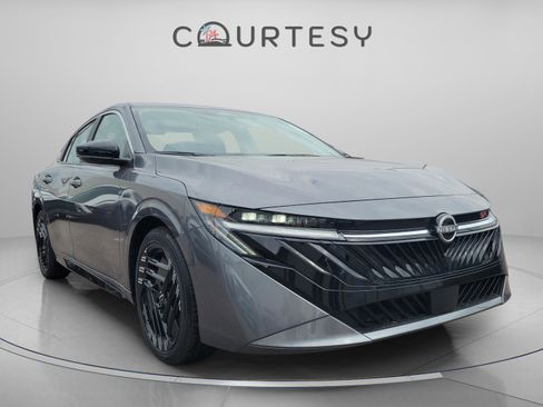 New 2026 Nissan Sentra SR w/ Floor Mat Package image 6