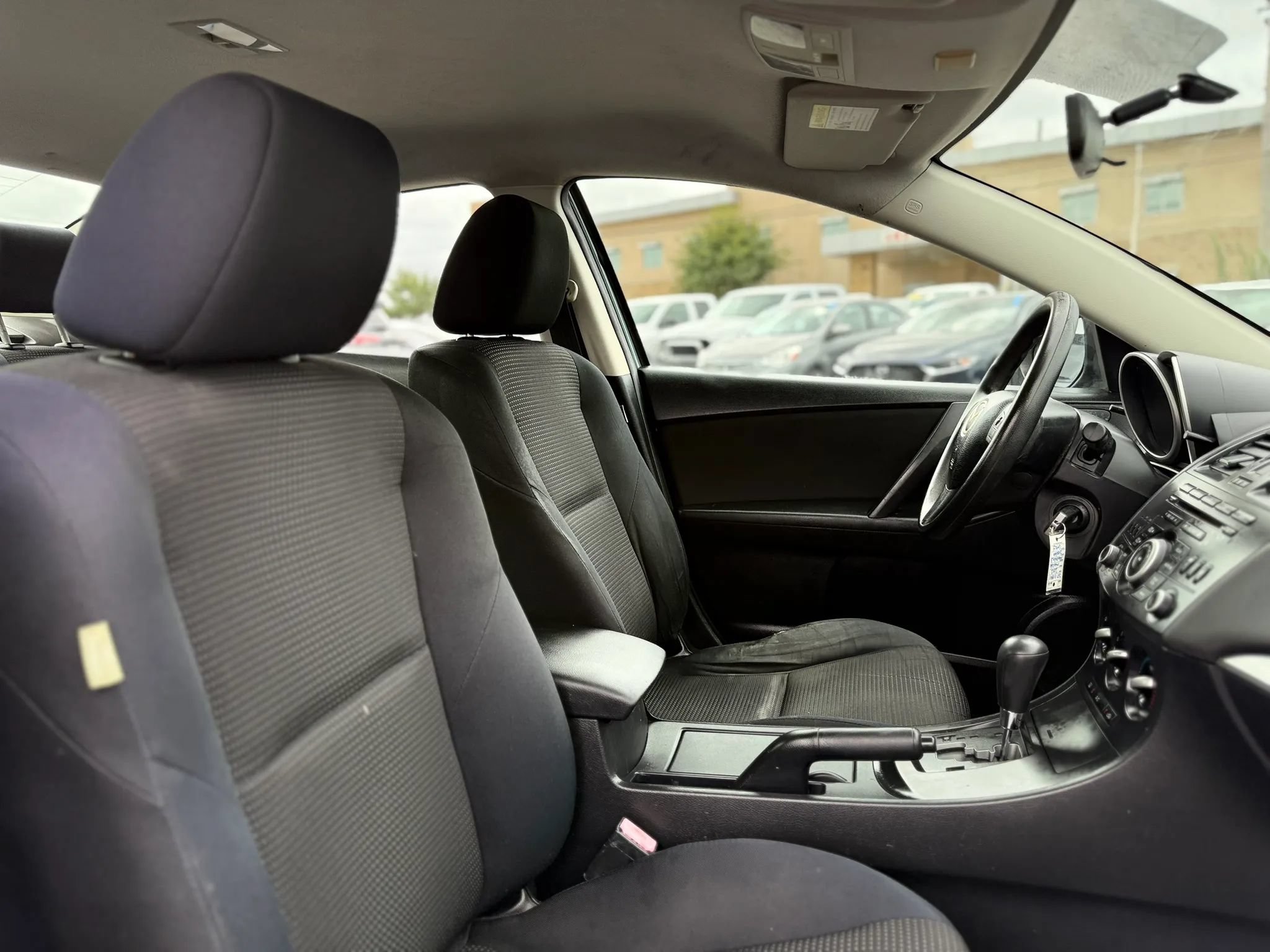 Used 2012 MAZDA MAZDA3 i Touring FWD image 22