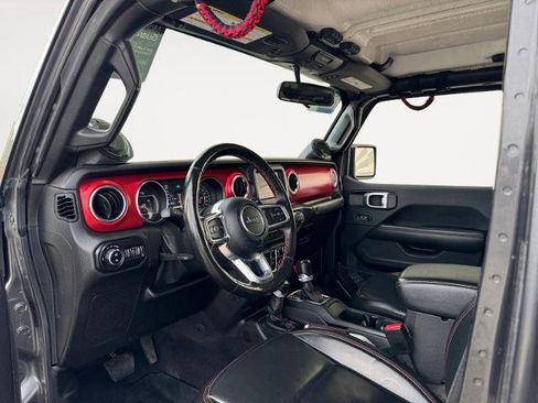 Used 2021 Jeep Gladiator Rubicon w/ Dual Top Group AWD/4WD image 9