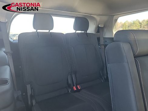 Used 2023 Jeep Grand Cherokee L Laredo image 26