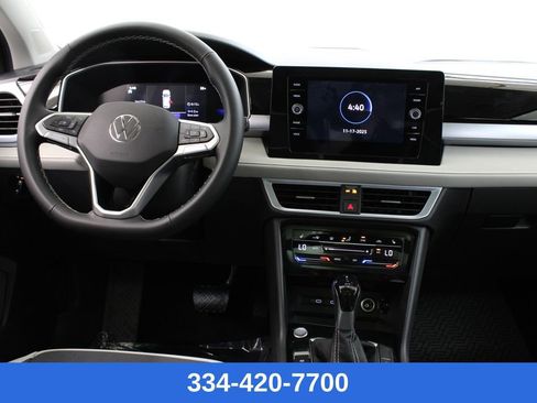 New 2026 Volkswagen Taos SE image 8