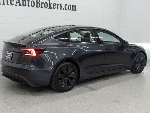 Used 2024 Tesla Model 3 image 36