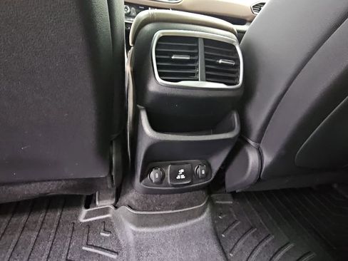 Used 2020 Hyundai Santa Fe Limited image 34