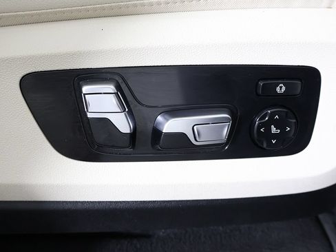 Used 2022 BMW X5 M50i AWD/4WD image 40