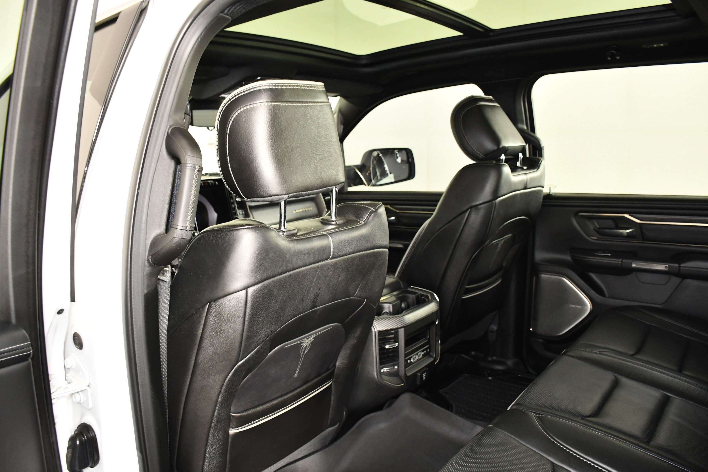 Used 2020 RAM 1500 Limited AWD/4WD image 49