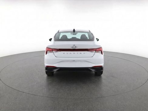 Used 2021 Hyundai Elantra SEL w/ Convenience Package FWD image 7