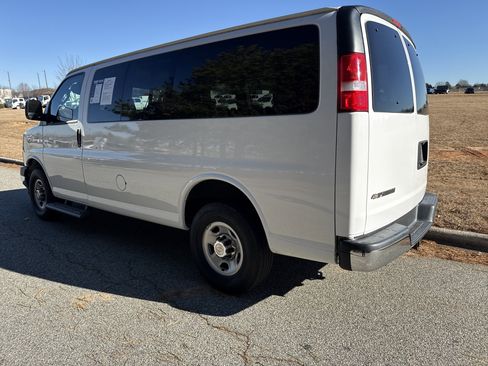 Used 2019 Chevrolet Express 2500 LT w/ LT Preferred Equipment Group image 8