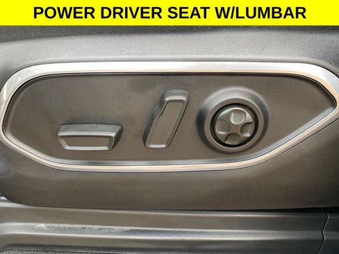 Used 2024 Jeep Wagoneer Series II w/ Flexible Seating Group RWD image 13