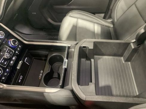 Used 2024 GMC Yukon Denali AWD/4WD image 23