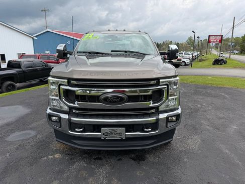 Used 2022 Ford F250 XLT w/ XLT Premium Package AWD/4WD image 2
