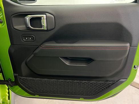 New 2025 Jeep Gladiator Rubicon image 22