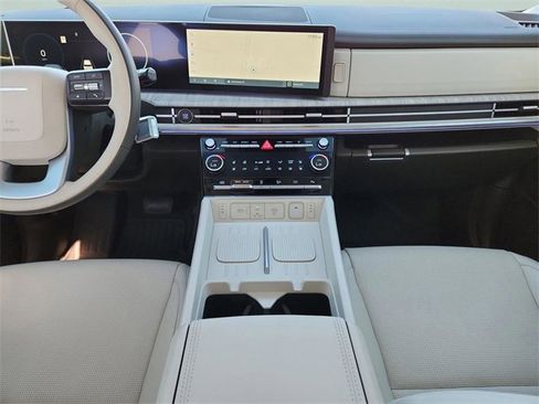 Used 2025 Hyundai Santa Fe Calligraphy image 10