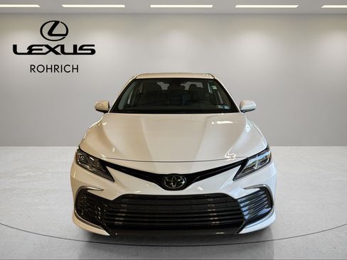 Used 2024 Toyota Camry LE FWD image 2