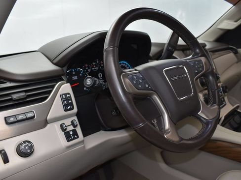 Used 2019 GMC Yukon Denali w/ Open Road Package RWD image 12
