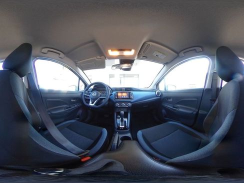 Used 2025 Nissan Versa SV image 38