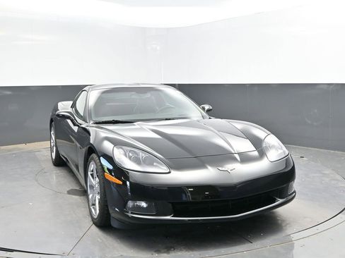 Used 2009 Chevrolet Corvette Coupe w/ Preferred Equipment Group RWD image 4