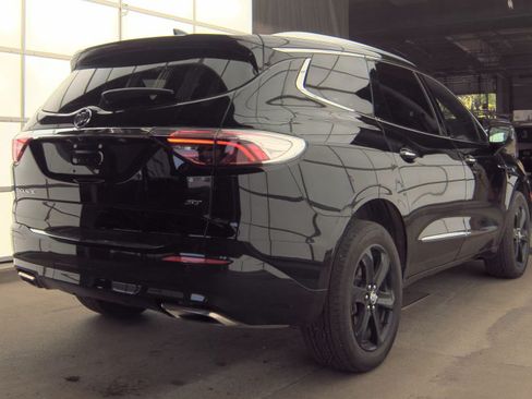 Used 2023 Buick Enclave Essence w/ Sport Touring Edition FWD image 7