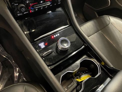 Used 2021 Jeep Grand Cherokee L Limited AWD/4WD image 31