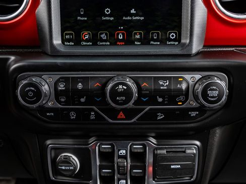 Used 2021 Jeep Wrangler Unlimited Rubicon image 27