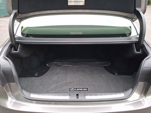 Used 2020 Lexus LS 500h AWD image 28