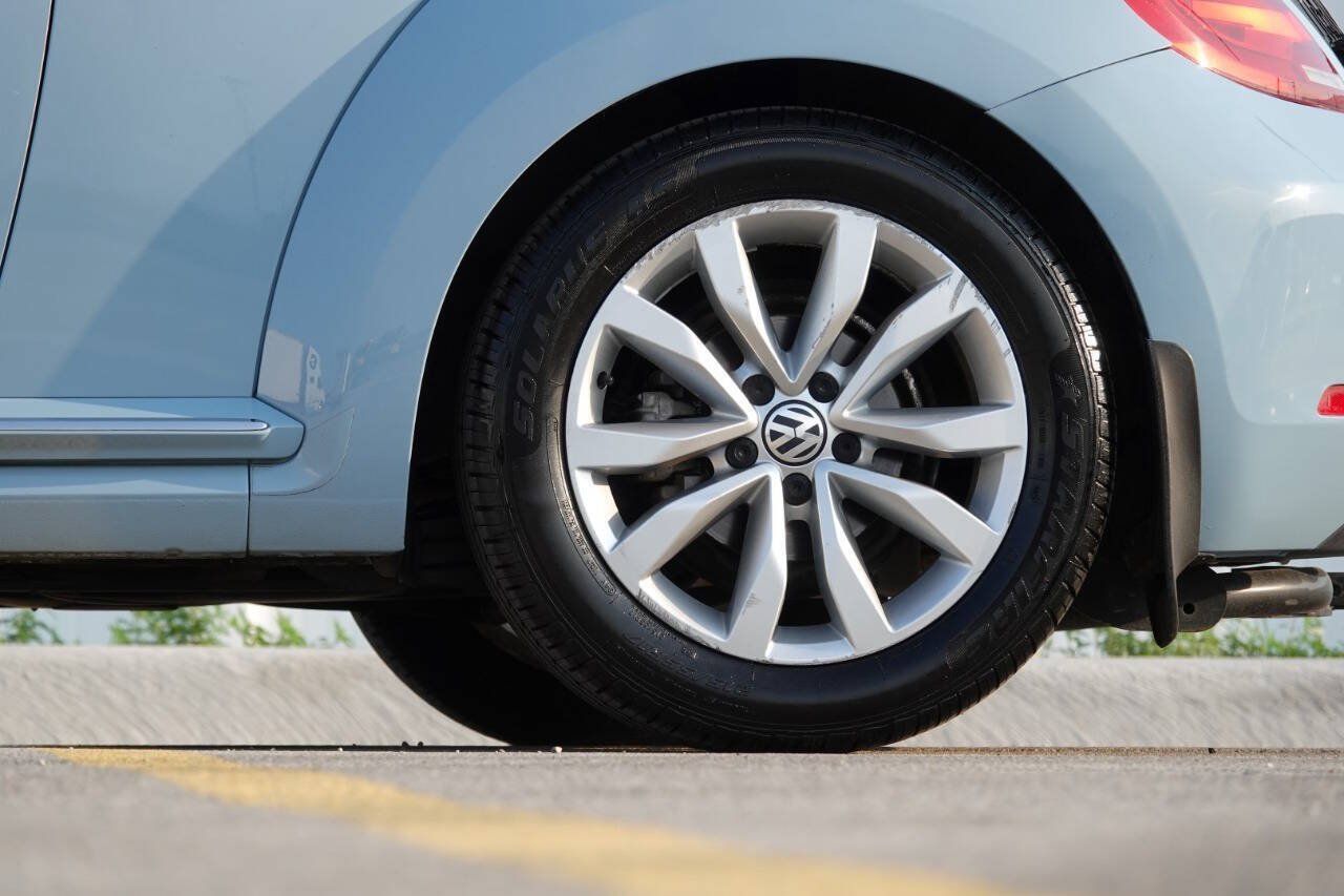 Used 2014 Volkswagen Beetle TDI FWD image 38