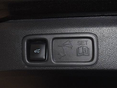 Used 2024 Ford Expedition Limited image 38