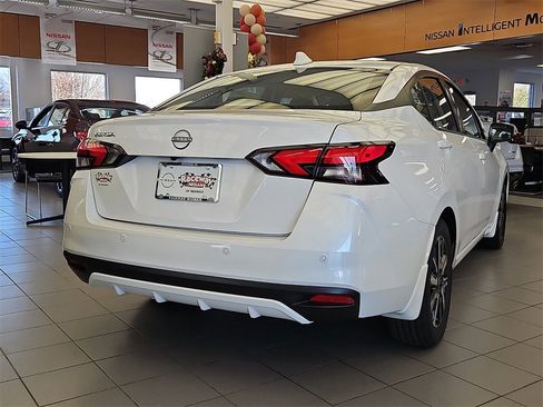 New 2025 Nissan Versa SV w/ Trunk Package image 6