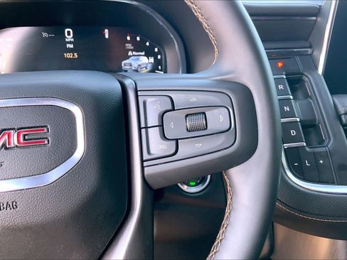 Used 2024 GMC Yukon AT4 w/ Technology Package AWD/4WD image 25
