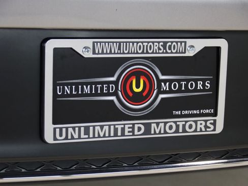 Used 2023 Genesis G70 2.0T AWD/4WD image 4