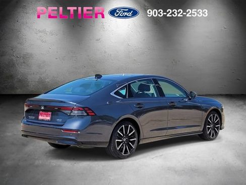 Used 2025 Honda Accord Touring image 4