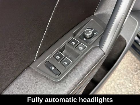 Used 2023 Volkswagen Tiguan SE FWD image 14