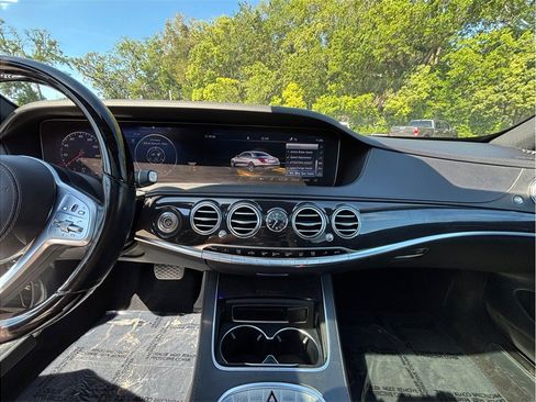 Used 2019 Mercedes-Benz S 560 4MATIC Sedan image 11
