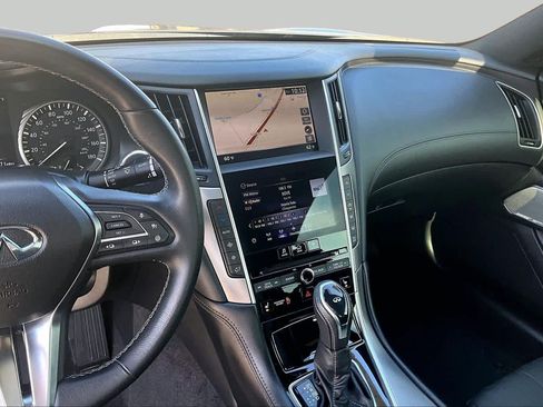 Used 2022 INFINITI Q60 3.0t Luxe w/ Essential Package RWD image 5